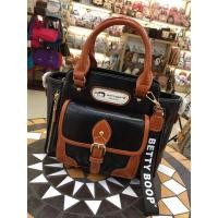 ราคา กระเป๋าสะพายข้าง BettyBoop สีดำ (16460261319)