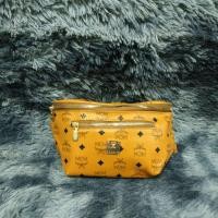 ราคา กระเป๋าสะพายคาดอก MCM ขนาด16 นิ้ว (14257498296)