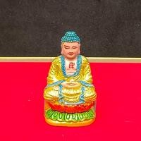 ราคา พระยูไล อมิตพุทธเจ้า (阿彌陀佛) ทรงจีวรสีทองลงสีสวยงาม นำเข้าจากจีน สูง 2 นิ้ว (24563589503)