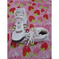 ราคา Everlast PIVT Low Top Boxing Boots - White Gold (24971847959)