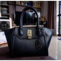 ราคา ส่งต่อกระเป๋าLYN ของแท้ พร้อมถุงผ้าและถุงกระดาษ (1484175560)