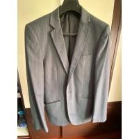 ราคา สูทผู้ชาย G2000 มือสองผ้าดีลายสวยสภาพดีมีตำหนิรอยปากกาที่กางเกงเล็กน้อย (19528659277)