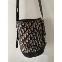 ราคา กระเป๋าสะพายข้างdior ทรงถัง (6981139468)