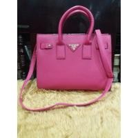 ราคา กระเป๋า Prada มือสอง สภาพดีค่ะ (1784327702)