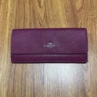 ราคา กระเป๋าสตางค์ใบยาว coach ของแท้ มือสอง (1688993803)