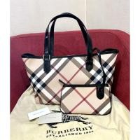 ราคา used Burberry Nova Check Tote Bag (14654622621)