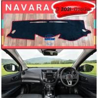 ราคา พรมปูคอนโซลหน้ารถ สีดำขอบแดง นิสสัน นาวาร่า NISSAN Navara ปี 2021-ปัจจุบัน พรมคอนโซล พรม (17172535877)