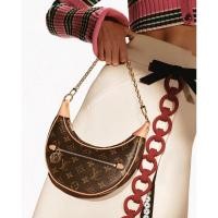 ราคา รอของ7วัน(หนังแท้100%)Louis Vuitton Loop Bag In Monogram Coated Canvas With Gold-colour Hardware (25759747042)