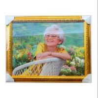 ราคา กรอบรูปไม้ทอง พร้อมรูปสมเด็จย่า ขนาด16*20 (1545868121)