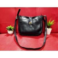 ราคา กระเป๋าสะพาย Rafael หนังแท้ สีดำ (7757308419)