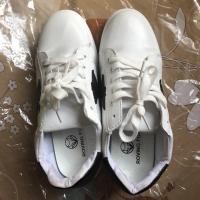 ราคา รองเท้าผ้าใบ roving fox มือสอง size39 (14920482725)