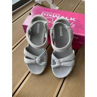 ราคา รองเท้า Skechers Go walk smart size 37 24cm มือสอง สภาพดี สีเทา ราคาเต็ม 1790 (22538822832)