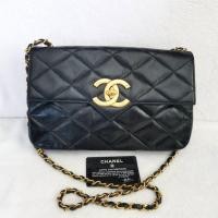 ราคา sold​ out​♥️​กChanel​ Vintage​ Biglogo​ Flap​ ​Bag​ size​10​Rare​ Item​ (6139871389)