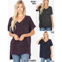 ราคา Zenana Outfitters เสื้อยืดสีฟอก คอวี ชายเสื้อหน้าสั้น-หลังยาว (6138508775)