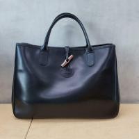 ราคา Used Longchamp หนังสีดำ (386427433)