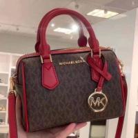ราคา Michael kors หมอนจิ๋ว น่ารักลายsignature (6307846350)