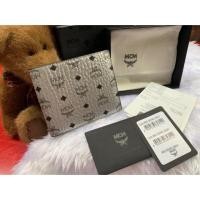 ราคา กระเป๋าสตางค์ MCM สองพับ แท้100% (4137005983)