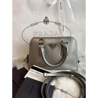 ราคา ❌❌ SOLD ❌❌Prada alma mini in Cromo 2015 ( อ่านรายละเอียดค่ะ ) (15789437283)