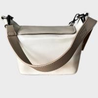 ราคา กระเป๋าแฟชั่นสีครีมทรงbox (27005497118)