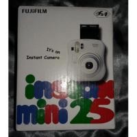 ราคา กล้อง fujifilm instax mini 25 มือสอง แถมฟิล์มโพลารอยด์ (286258669)
