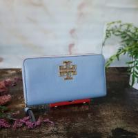 ราคา พร้อมส่ง Tory Burch 67299 Britten Leather Zip around Continental Wallet แท้นำเข้า กระเป๋าสตางค์ กระเป๋าสตางค์ซิปรอบ (7097850070)