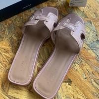 ราคา LYN รองเท้า สีชมพูนู๊ด มือ✌️ ไซส์39 (6540076689)