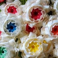 ราคา เหรียญโปรยทานดอกบัวดาวคละสี (29357775874)