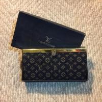 ราคา กระเป๋าสตางค์ หลุยส์ งานเกรด A มีช่องใส่ของได้เยอะ (190459465)
