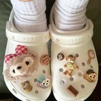 ราคา ชุดจี้รูปหมี Duffy Jibbits น่ารัก แต่งสายโซ่ เหมาะกับผู้หญิง สําหรับตกแต่งรองเท้า Crocs Stella Lou Shoe Charms M&M Candy (27353686623)