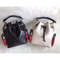 ราคา CHARLES & KEITH ทรงขนมจีบ (7339191820)