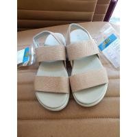 ราคา keen elle backstrap natural/plaza taupe (14449624173)