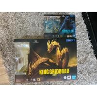 ราคา S.H.Monsterarts Godzilla 2019 & King Ghidorah 2019 (King of the monsters) (22752593118)