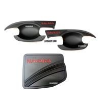 ราคา เบ้ารองมือเปิด+ฝาถัง(ตัวเตี้ย) NAVARA NP300 นาวาร่าปี 2014-2019 2ประตู ดำด้านโลโก้แดง (6834834214)