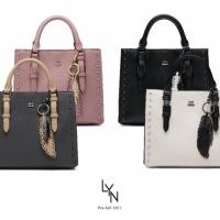 ราคา กระเป๋า Lyn สีชมพูกะปิ (454187113)