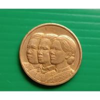 ราคา เหรียญ 3 พระราชินี ในวาระที่รพ.จุฬาลงกรณ์ สภากาชาดไทย ครบรอบ 72 ปี พ.ศ. 2529 (29860890774)