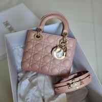 ราคา Dior lady Small 9" GHW (22120146626)
