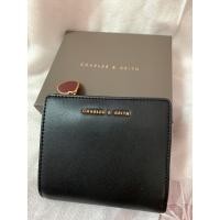 ราคา ส่งต่อ-กระเป๋าตังค์ CHARLES&KEITHสภาพน้องใหม่มากค่ะมาพร้อมกล่องและถุงผ้า (8054313161)