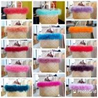 ราคา 12*8นิ้วไม่บุผ้าไม่มีซิป ติดขนฟรุ้งฟริ้ง กระเป๋าสาน กระจูด กระเป๋าแฮนด์เมด ตะกร้าสาน กระเช้าสาน กระเป๋าขนฟรุ้งฟริ้ง ก (16746242850)