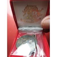 ราคา เหรียญรุ่นแรก ช้างสามเศียร พิพิธภัณฑ์ช้างเอราวัณ จ.สมุทรปราการ ปี 2546 เนื้อนวะโลหะ พร้อมกล่องเดิมเหรียญรุ่นแรก (17395871393)