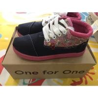ราคา รองเท้า Toms เด็กโต ของแท้ 1000% (15236529286)