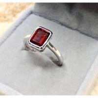 ราคา ทับทิม 4 กะรัต พลอยทรงสี่เหลี่ยม (21600331353)