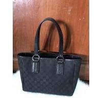 ราคา Gucci Tote มือสองสภาพดี สีดำสนิท (14604166086)