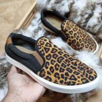 ราคา รองเท้าสลิปออน Crocs แท้ลายเสือ มือสอง (15020268851)