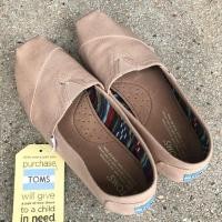 ราคา รองเท้า Toms ของแท้ size W7 (858377086)