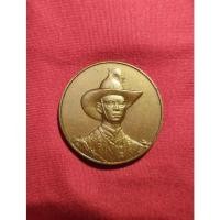 ราคา ส่งฟรี!!!เหรียญในหลวงรัชกาลที่9มหามงคลเฉลิมพระชนมพรรษา 6 รอบ 5 ธันวาคม 2542 ทรงฉลองพระองค์ชุดกษัตริย์ทรงพระมาลา (16374520448)