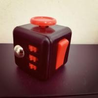 ราคา FIDGET CUBE ของเล่น ลูกเต๋าฝึกสมาธิ สำหรับคนมืออยู่ไม่สุข (307925778)