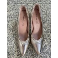 ราคา รองเท้าหนังแท้ SIRENA (มือสอง) รุ่น ISABELLA P. สี Champagne Gold ไซด์ UK8/EU41 (23850751338)