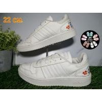 ราคา รองเท้าผ้าใบมือสองสีขาว (23478499103)
