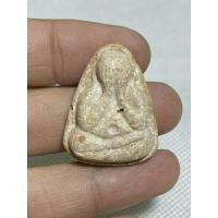 ราคา พระปิดตาเนื้อผงหลังยันต์ไม่ทราบที่มวลสารดีรู้เก่าน่าเก็บพระบ้านๆราคาแบ่งปัน (26058981989)