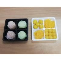 ราคา ▨┅กล่องพลาสติก 4 ช่อง กล่องใส่ขนม 4 ช่อง ฐานสีน้ำตาล [ แพ็ค 50 ชุด ] (12981746581)